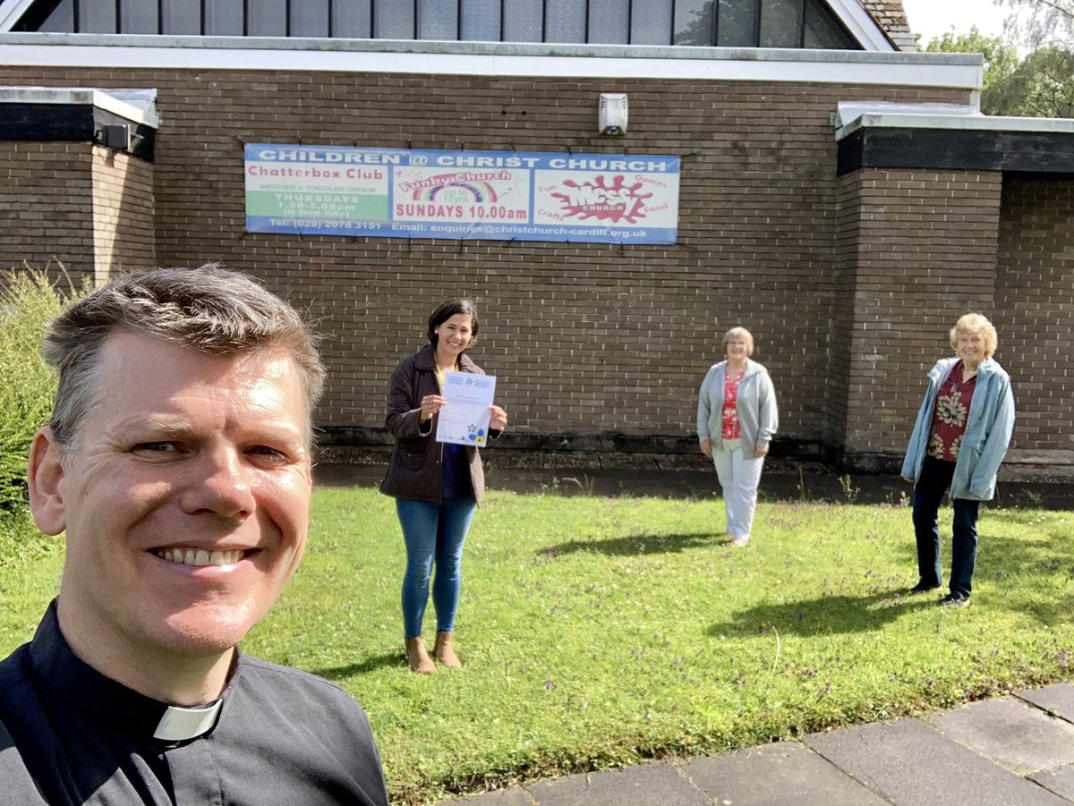 Revd Trystan Hughes and dementia friendly volunteers