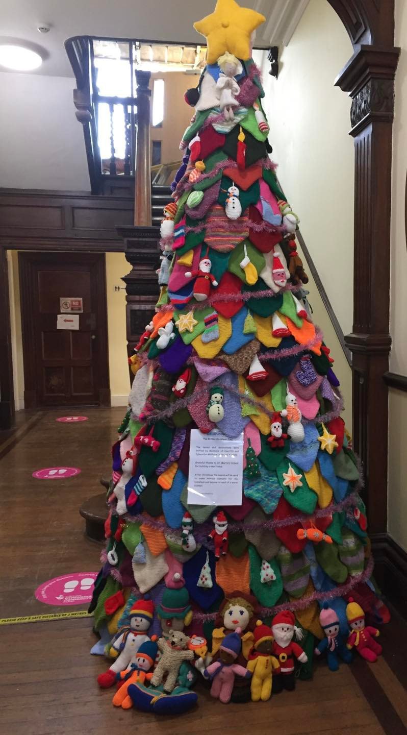 Knitted Christmas Tree to be turned into blankets for the homeless ...