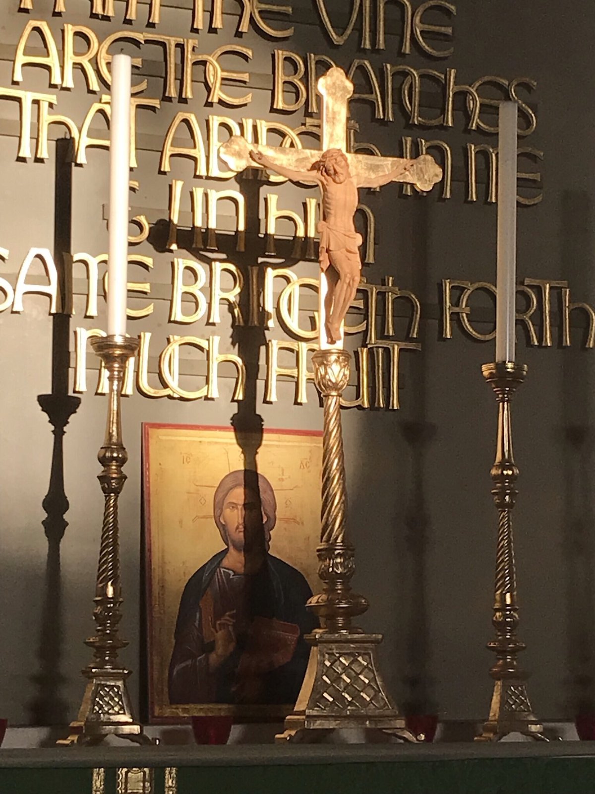 Crucifix of Jesus in gold